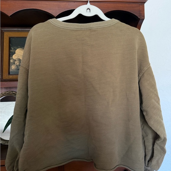 Universal Thread Green Sweatshirt - Picture 3 of 4